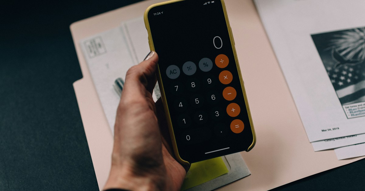 How Does a Salary Calculator Work?